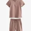 Next ZIP NECK SHORT SLEEVE SET - Shorts - Dusty Pink 2 Next ZIP NECK SHORT SLEEVE SET - Shorts - Dusty Pink -Oberbekleidung Verkäufe 025483daccef4584859e5ea06374975b