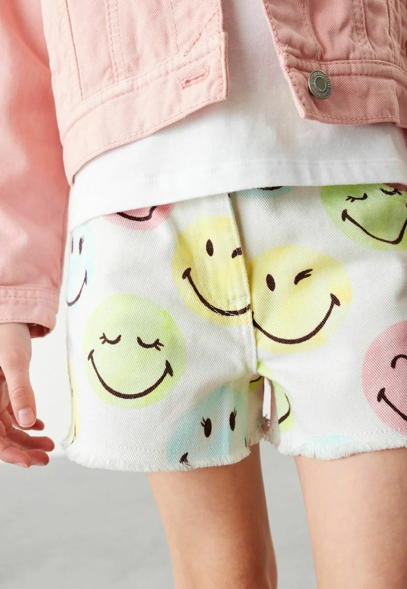 Next FRAYED EDGE REGULAR LENGTH - Jeans Shorts - Smileyworld License 5 Next FRAYED EDGE REGULAR LENGTH - Jeans Shorts - Smileyworld License – Bild 3