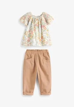 Next 2 PIECE SET STANDARD - Jeans Relaxed Fit - Natural 12 Next 2 PIECE SET STANDARD - Jeans Relaxed Fit - Natural -Oberbekleidung Verkäufe 59f977729ccc45dbb990d2dd04a0c7f3