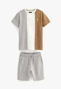 Next BLOCK SET - Shorts - Navy Blue Tan Brown -Oberbekleidung Verkäufe 7607e3cfd85b4ef6ad900221079fcf52 2