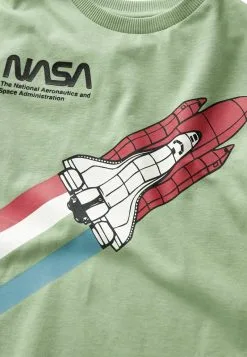 Next SHORT SLEEVE LICENSE STANDARD - T-Shirt Print - Nasa Rocket Sage Green -Oberbekleidung Verkäufe 7fea3e6cce434248ad89aa2b61551239