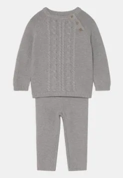 Next 2 PIECE SET - Strickpullover - Grey -Oberbekleidung Verkäufe 9108770e0a2943ffbbf4db09f3f31bb1