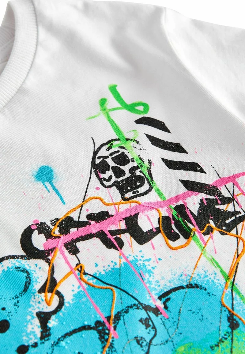 Next SHORT SLEEVE GRAPHIC STANDARD - T-Shirt Print - White Graffiti 5 Next SHORT SLEEVE GRAPHIC STANDARD - T-Shirt Print - White Graffiti – Bild 3