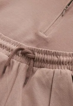 Next ZIP NECK SHORT SLEEVE SET - Shorts - Dusty Pink 10 Next ZIP NECK SHORT SLEEVE SET - Shorts - Dusty Pink -Oberbekleidung Verkäufe bc0039490c484fe4af968b199d5a5ea3