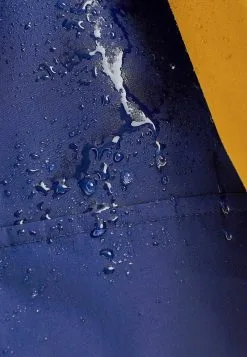 Next WATERPROOF STANDARD - Regenjacke / Wasserabweisende Jacke - Navy Colourblock -Oberbekleidung Verkäufe ec283b6b7cc74cda935a1e963480d9b3