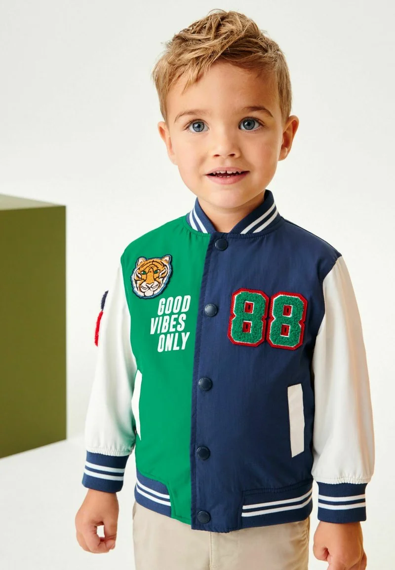 Next PATCHWORK BLOCK VARSITY STANDARD - Bomberjacke - Blue 4 Next PATCHWORK BLOCK VARSITY STANDARD - Bomberjacke - Blue – Bild 2