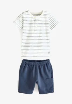 Next SHORT SLEEVE HENLEY AND SET STANDARD - Shorts - Blue White Stripe -Oberbekleidung Verkäufe f664abb5986a4b84af44a5475c274079